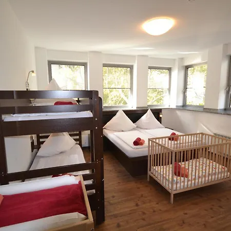 Hotel Hostel Koeln 2*