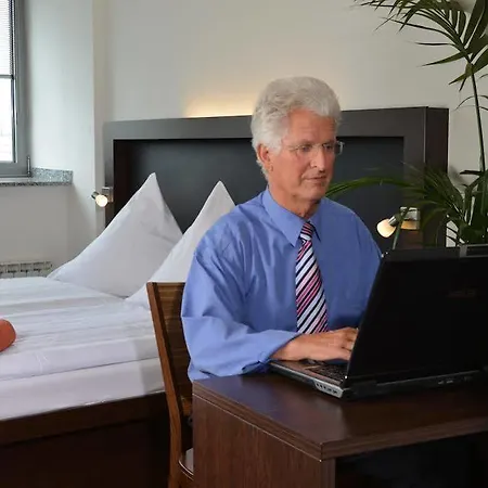 Hotel Hostel Koeln 2*