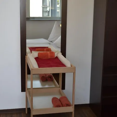 Hostel Köln Szálloda