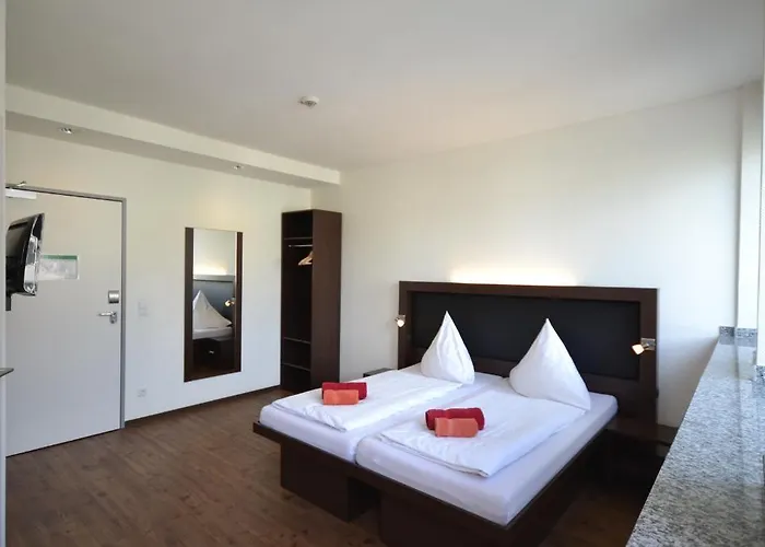 Hotel Hostel Koeln 2*